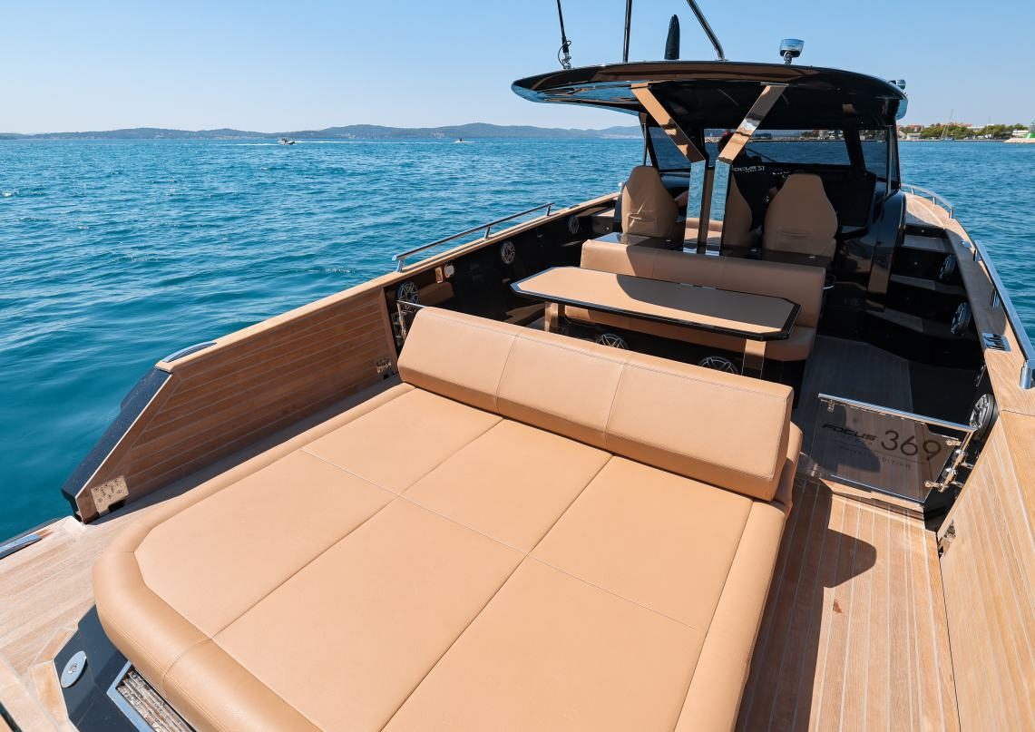 Cockpit converted to full sunbed